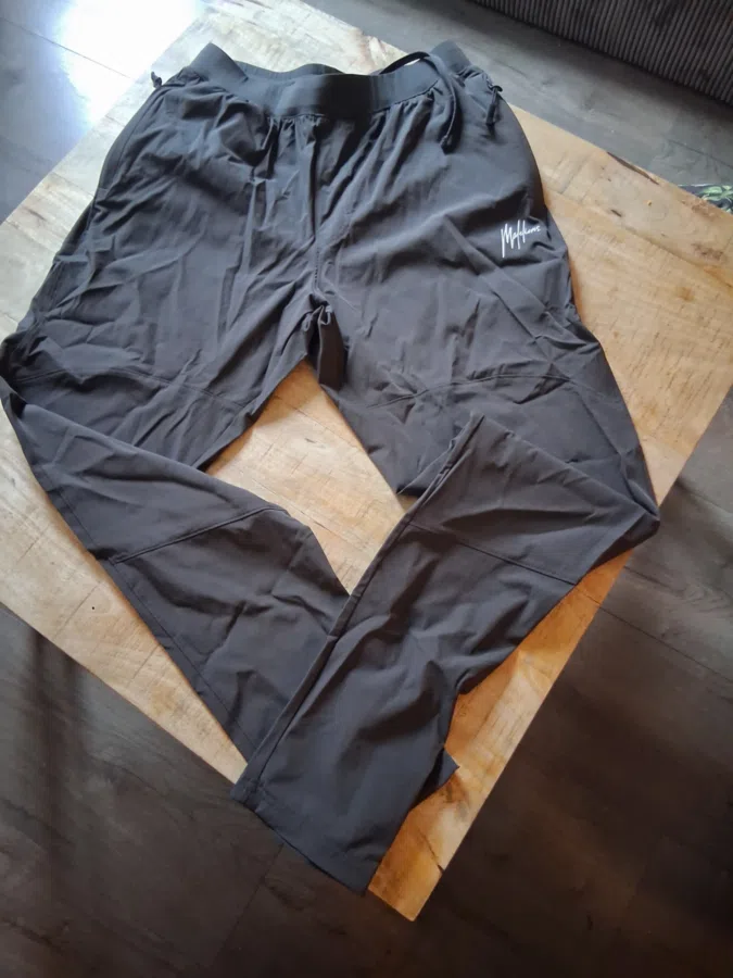 Adidas/Mallelions