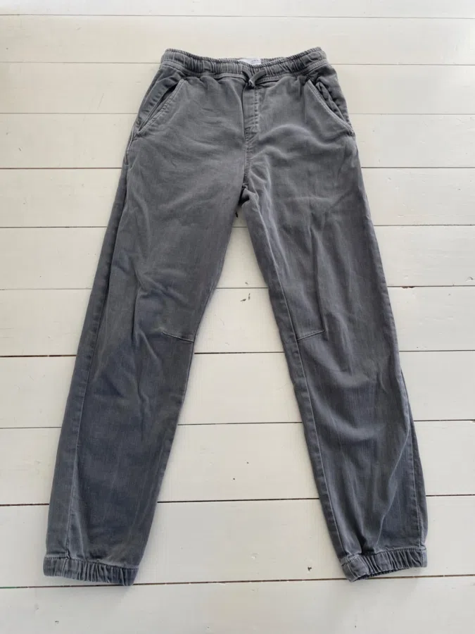 Grijze joggingbroek Te koop