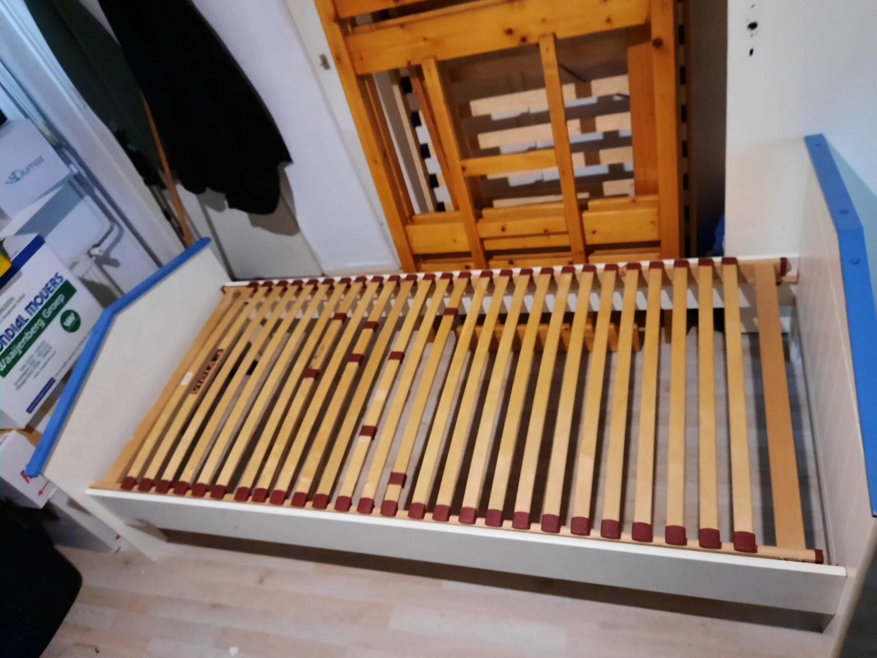 Bed 1 persoons met lattenbodem