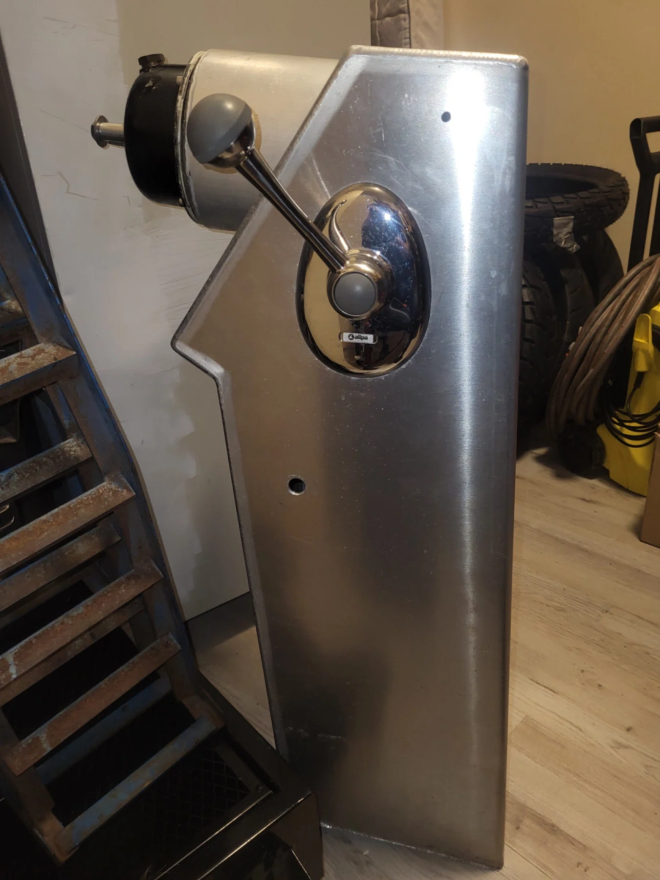 Bayman 550 midden console