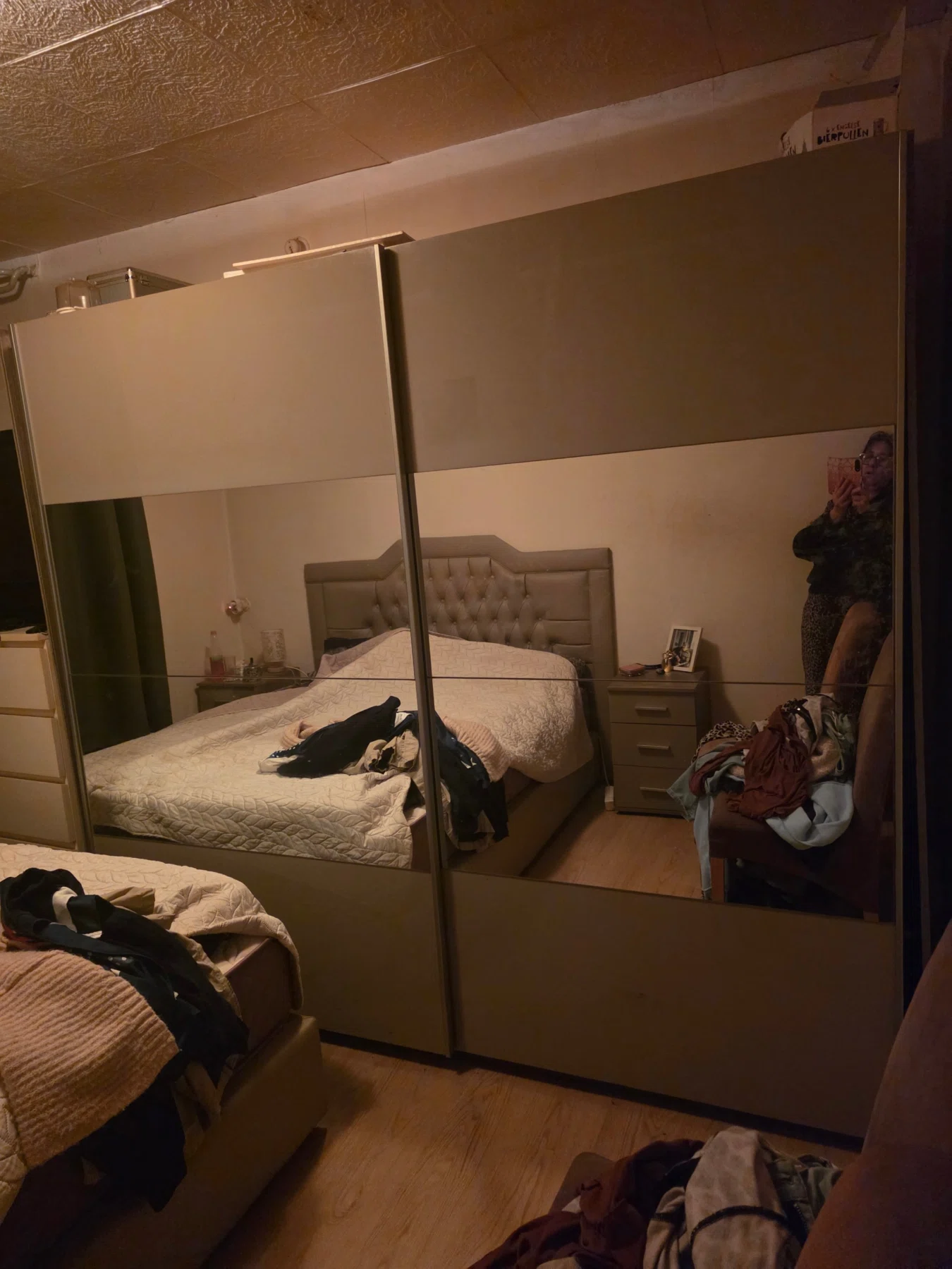 Slaapkamer kledings kast